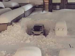 埋もれた車2.jpg
